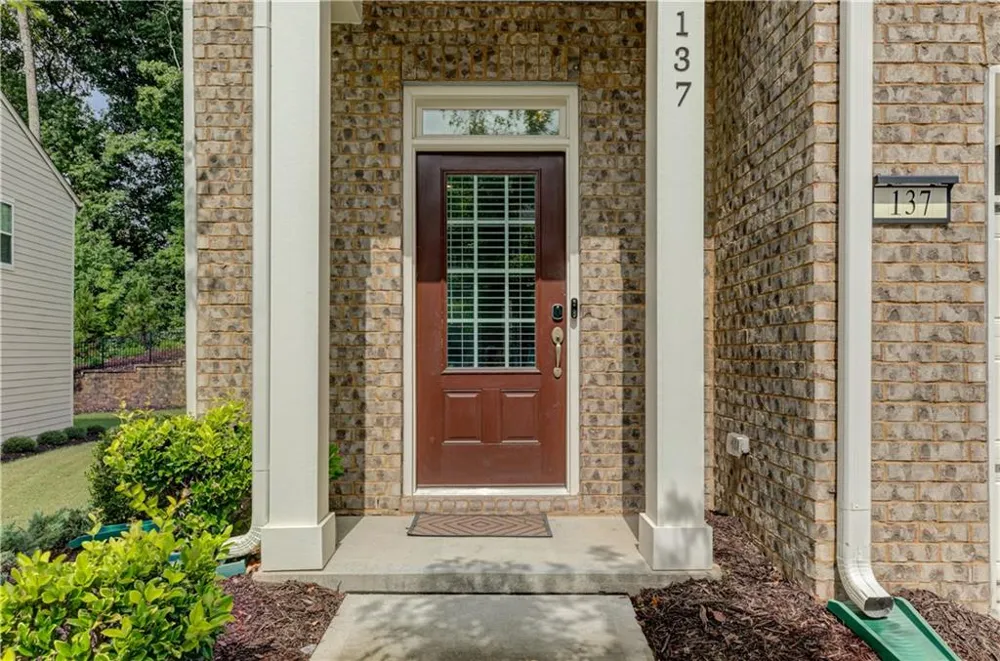 137 Holden Way Woodstock, GA 30189