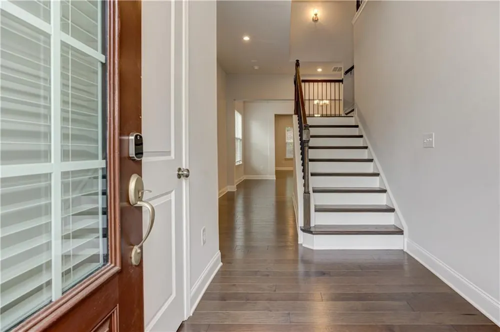 137 Holden Way Woodstock, GA 30189