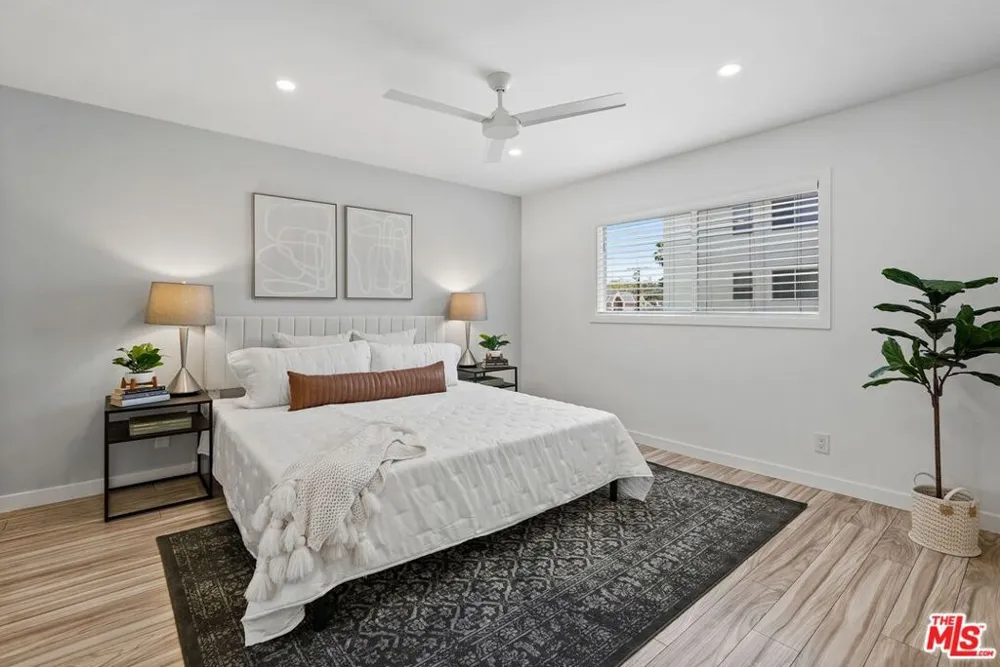 11230 Peach Grove Street #208 Los Angeles, CA 91601