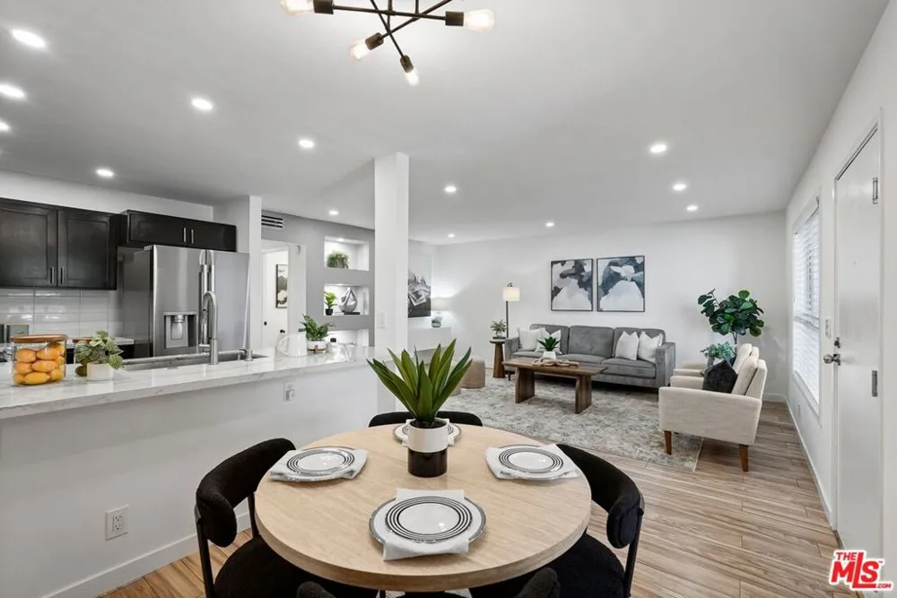 11230 Peach Grove Street #208 Los Angeles, CA 91601