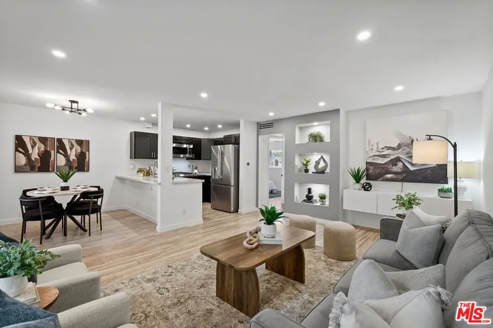 11230 Peach Grove Street #208 Los Angeles, CA 91601