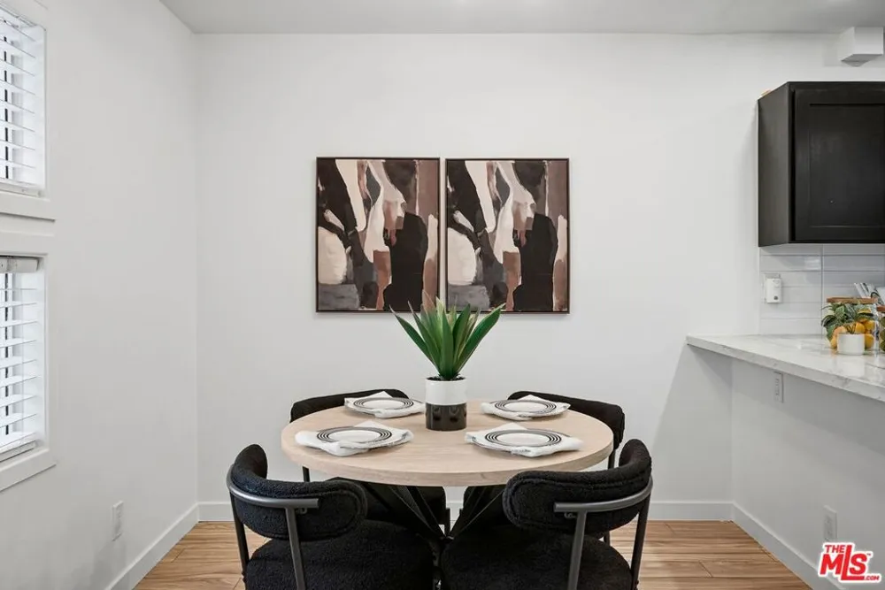 11230 Peach Grove Street #208 Los Angeles, CA 91601