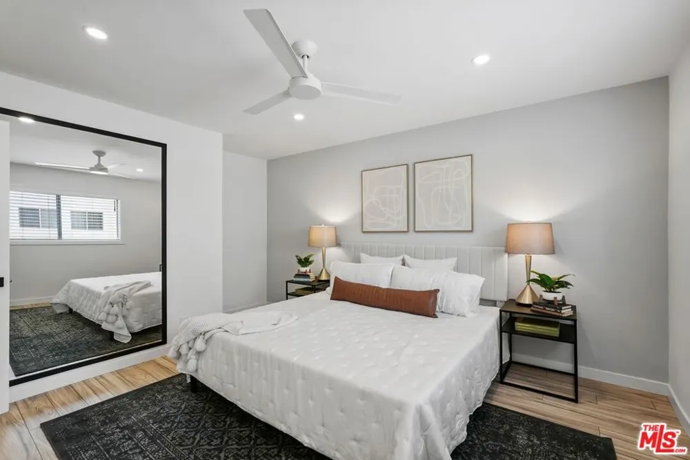 11230 Peach Grove Street #208 Los Angeles, CA 91601