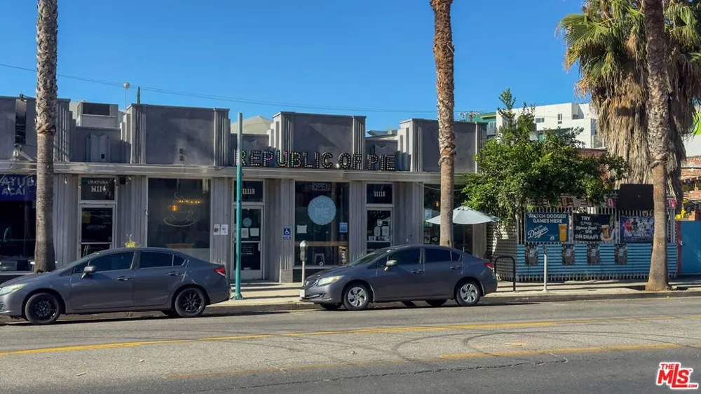 11230 Peach Grove Street #208 Los Angeles, CA 91601