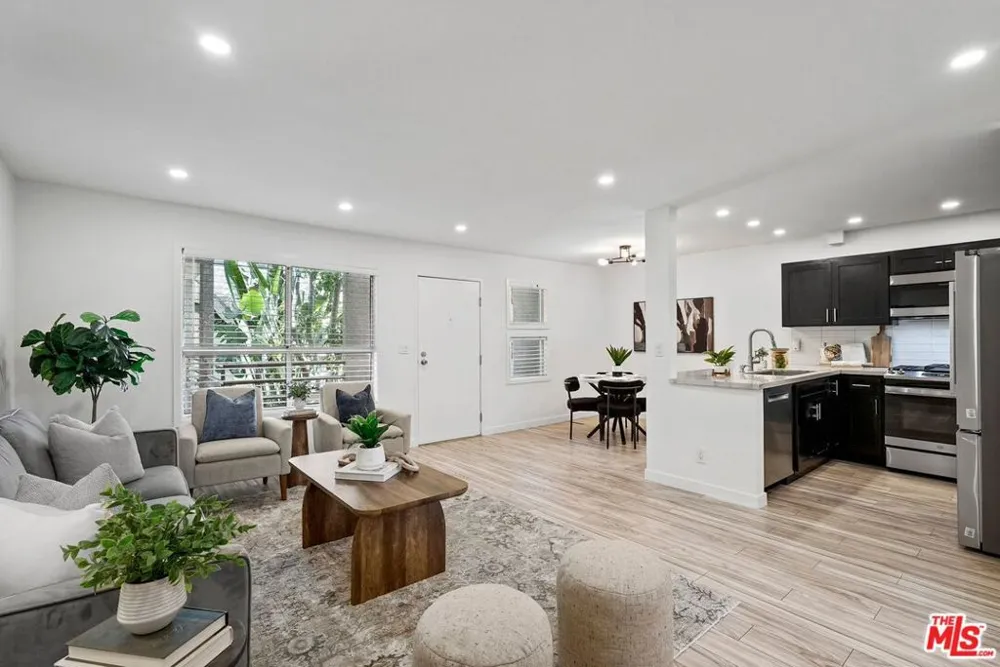 11230 Peach Grove Street #208 Los Angeles, CA 91601