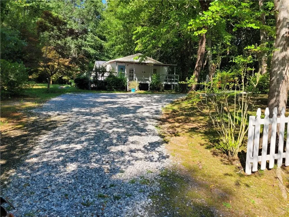 847 Knottywood Drive Lavonia, GA 30553