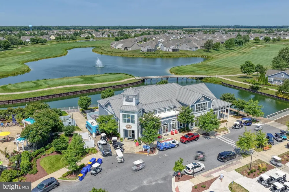 305 WATERSIDE SQUARE Bridgeville, DE 19933