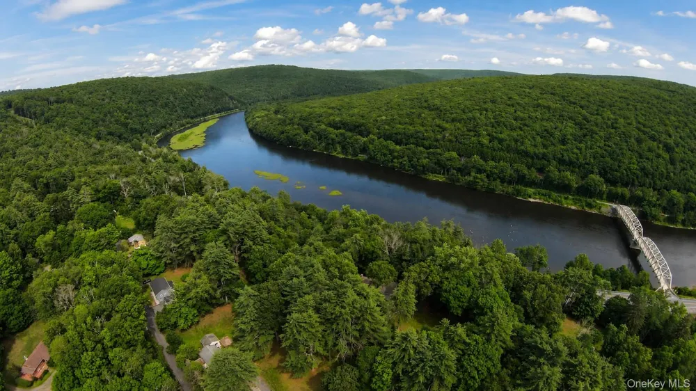 24 Andrew Paye Road Pond Eddy, NY 12770