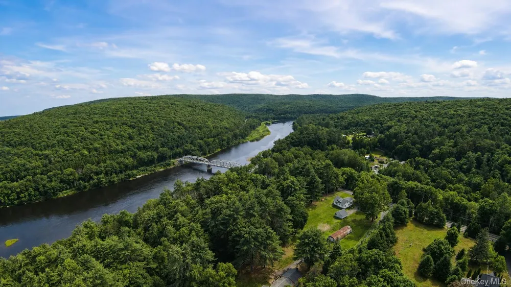 24 Andrew Paye Road Pond Eddy, NY 12770