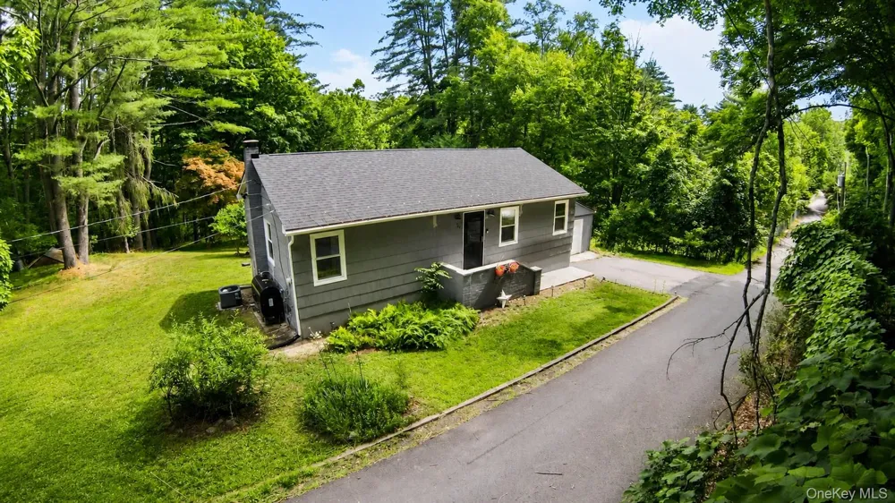 24 Andrew Paye Road Pond Eddy, NY 12770