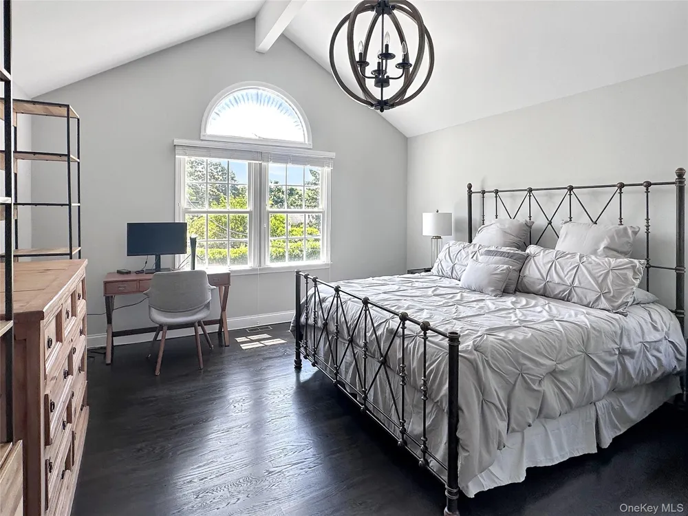 5765 Bergen Avenue Mattituck, NY 11952