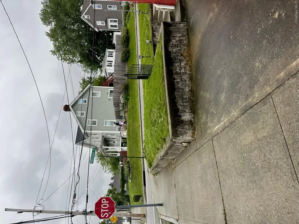 28 Davis Street #1 Beacon, NY 12508
