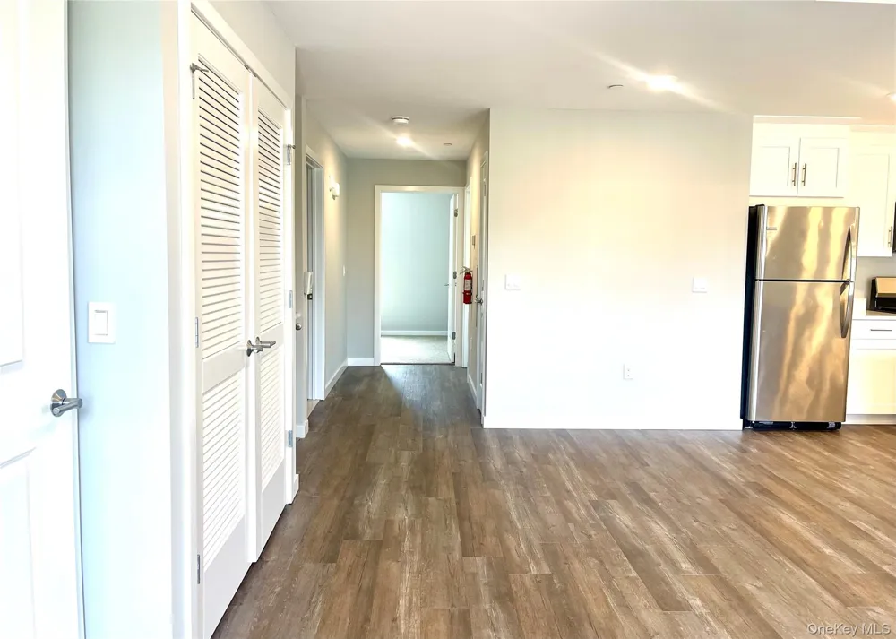 221 Eastview Drive #17 Central Islip, NY 11722