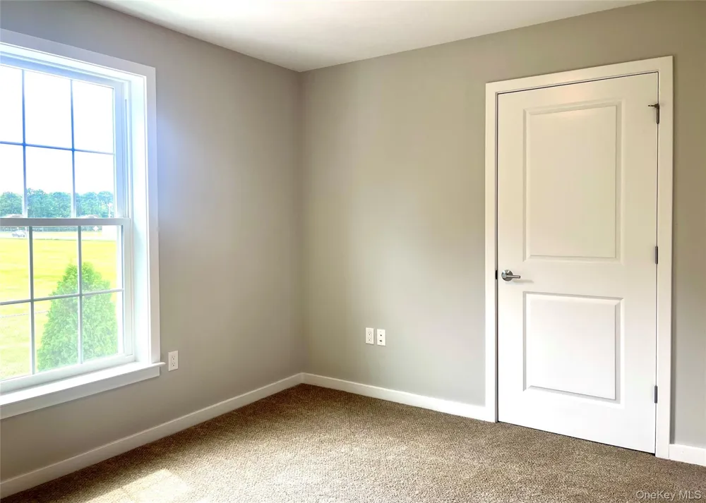 221 Eastview Drive #17 Central Islip, NY 11722