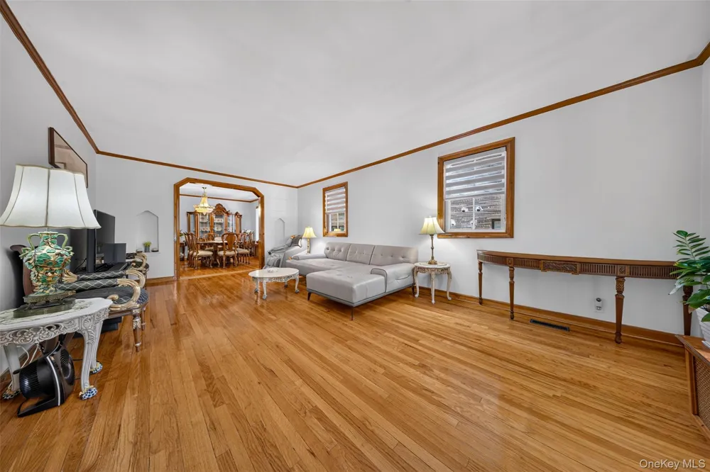 186-32 Avon Road Jamaica Estates, NY 11432