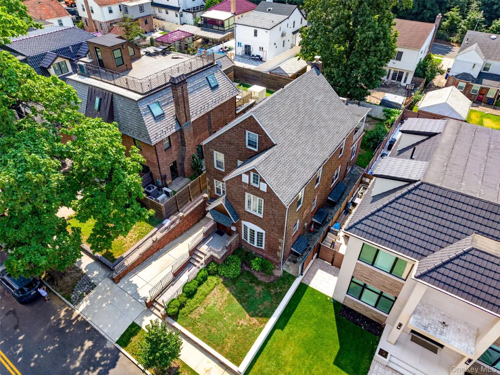 186-32 Avon Road Jamaica Estates, NY 11432