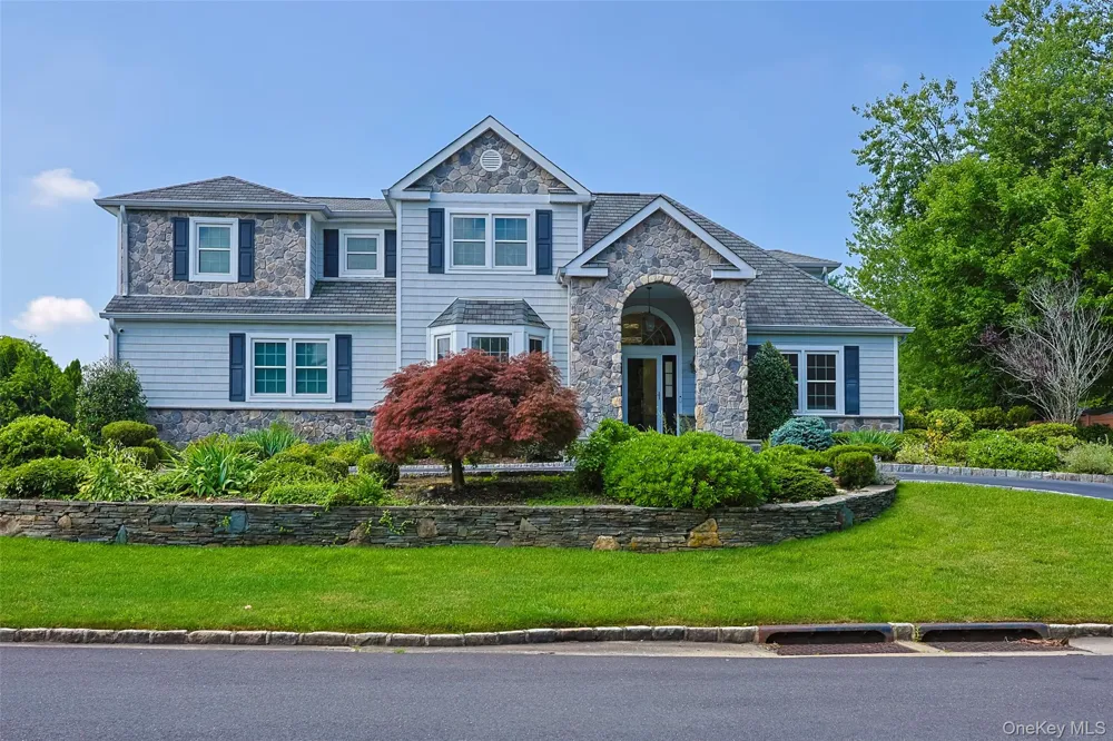 8 Parkview Drive Jericho, NY 11753