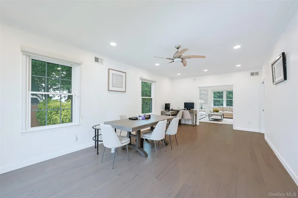 8 Parkview Drive Jericho, NY 11753