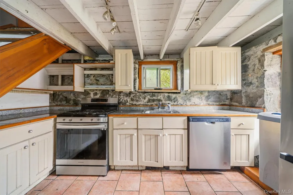241 Meadow Avenue Chester, NY 10918