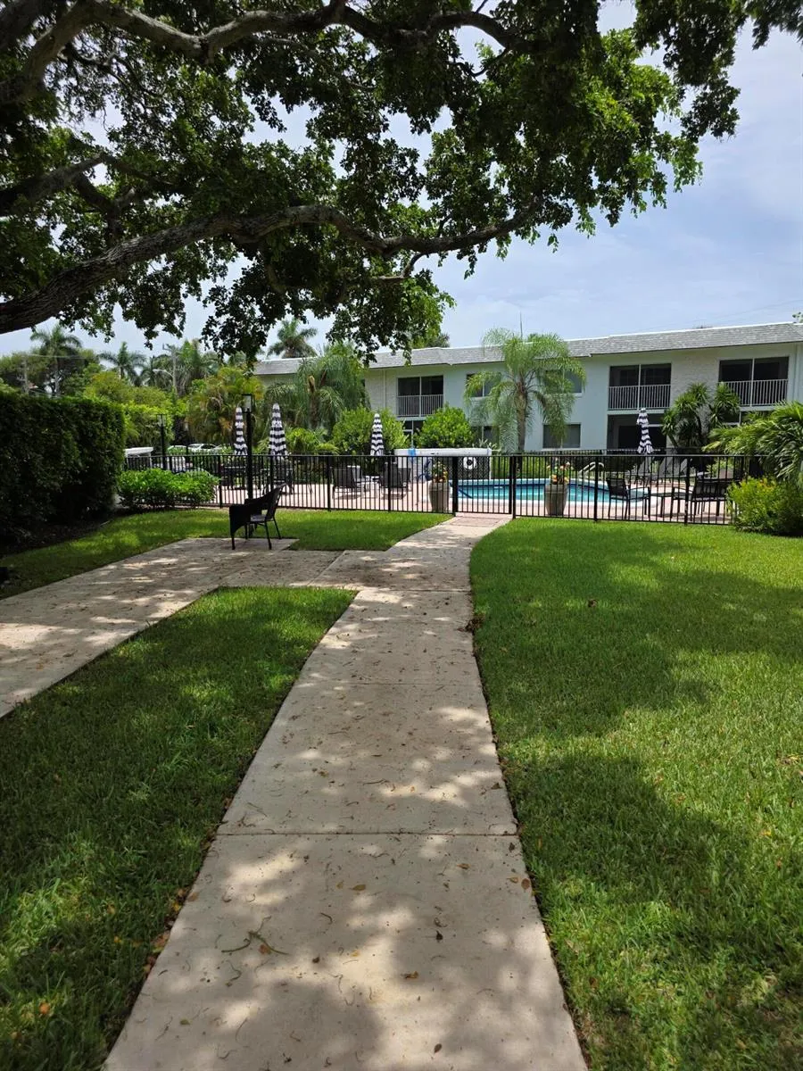 207 Tropic Isle Drive #215 Delray Beach, FL 33483