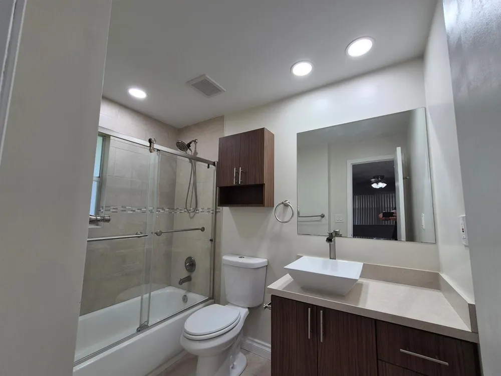 5545 Lakewood Circle #425 Margate, FL 33063
