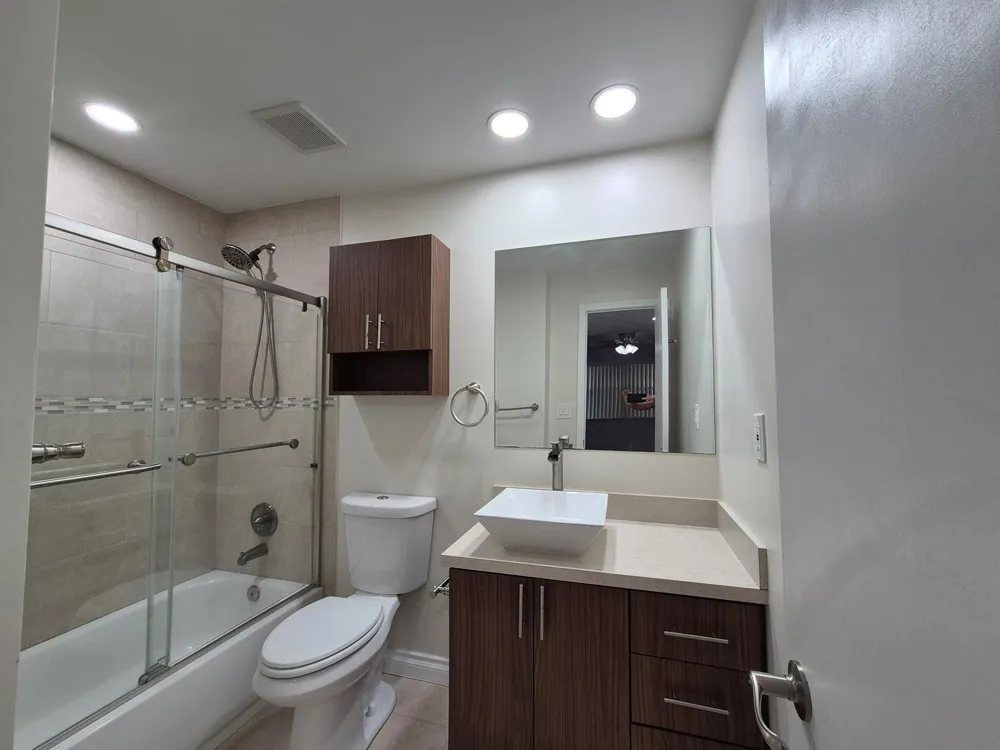 5545 Lakewood Circle #425 Margate, FL 33063