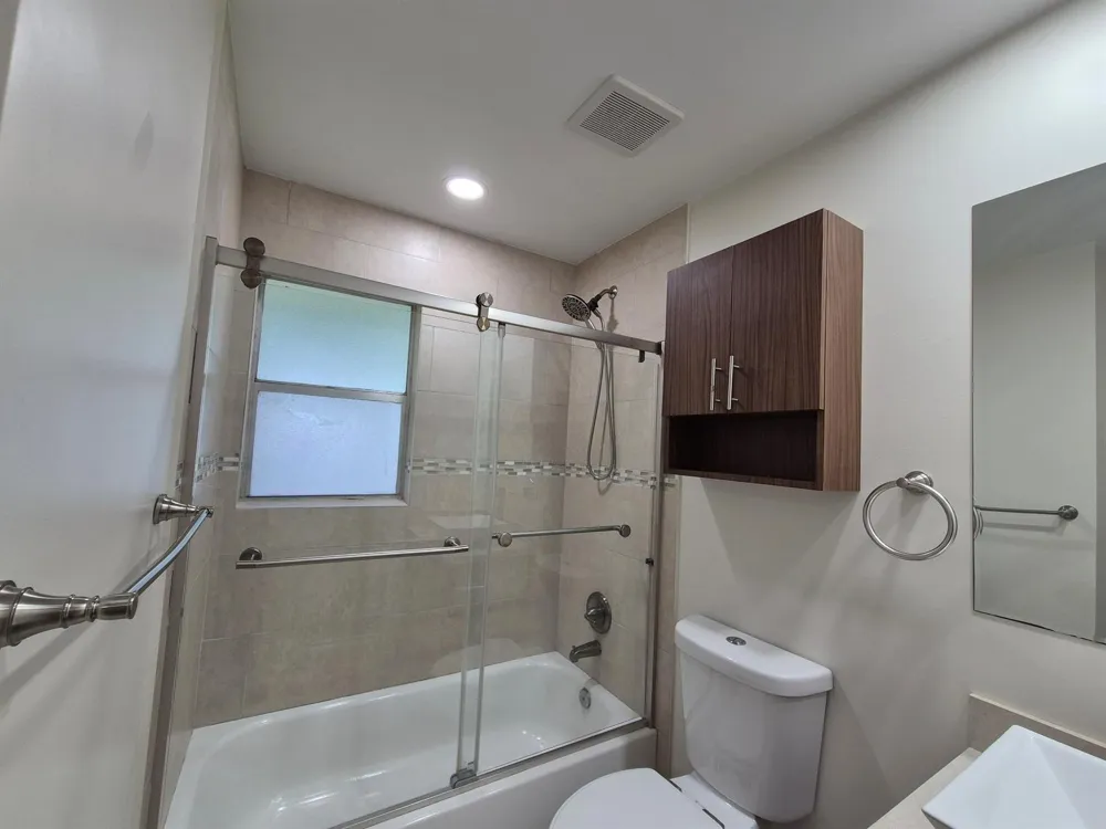 5545 Lakewood Circle #425 Margate, FL 33063