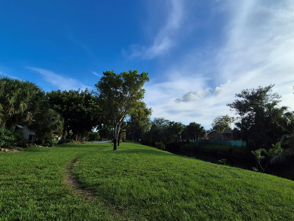 5545 Lakewood Circle #425 Margate, FL 33063
