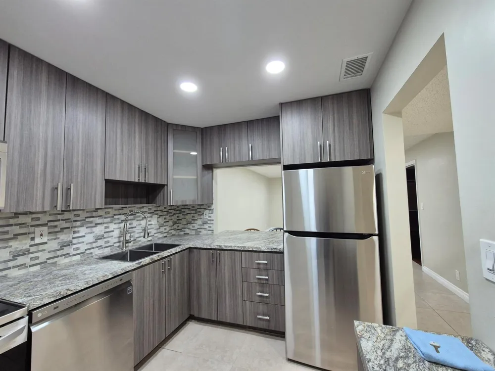 5545 Lakewood Circle #425 Margate, FL 33063