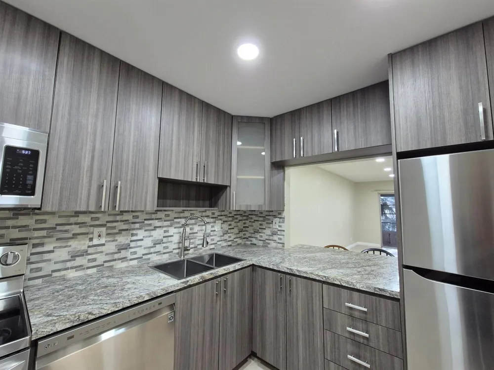 5545 Lakewood Circle #425 Margate, FL 33063