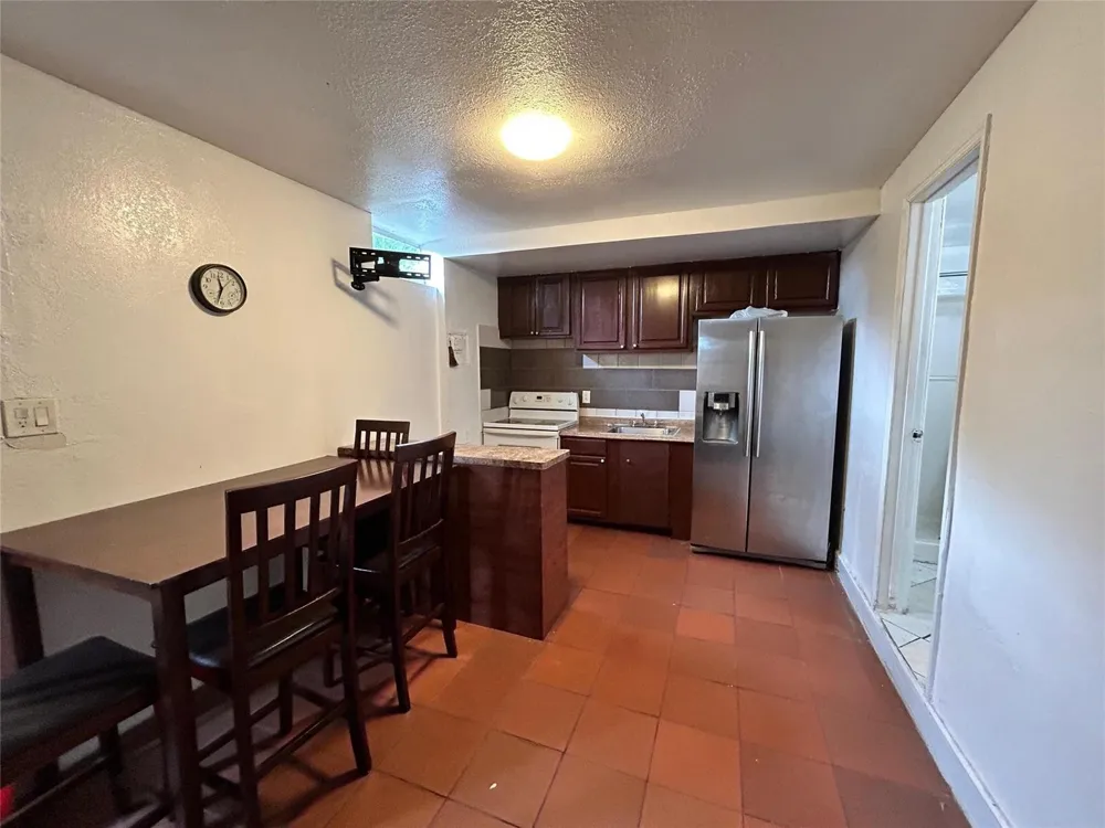112 Newton Road #Back West Park, FL 33023