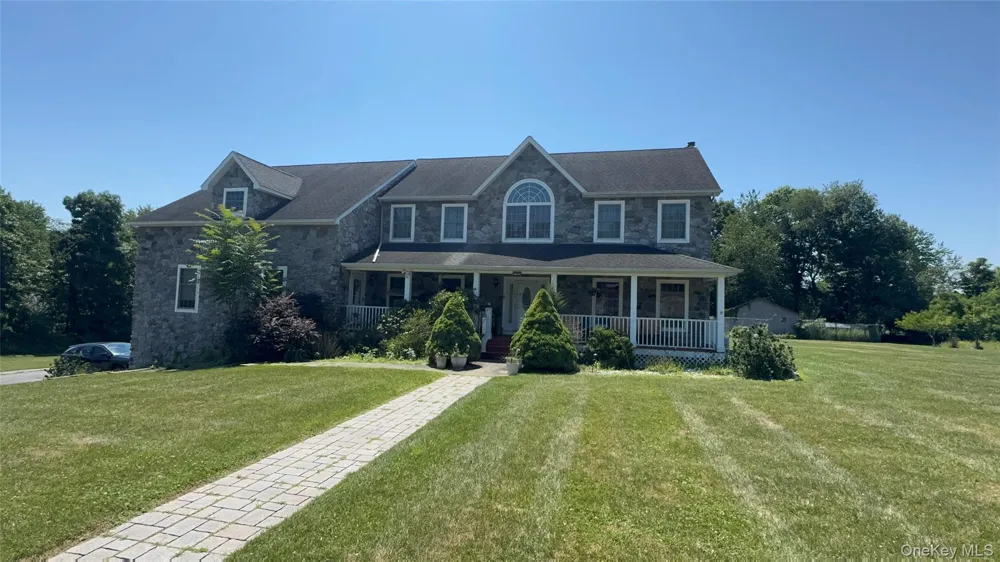 10 Willys Court Rock Tavern, NY 12575