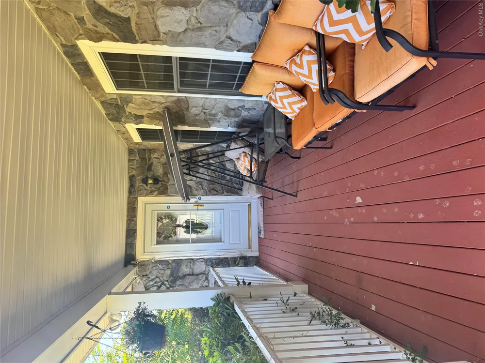 10 Willys Court Rock Tavern, NY 12575
