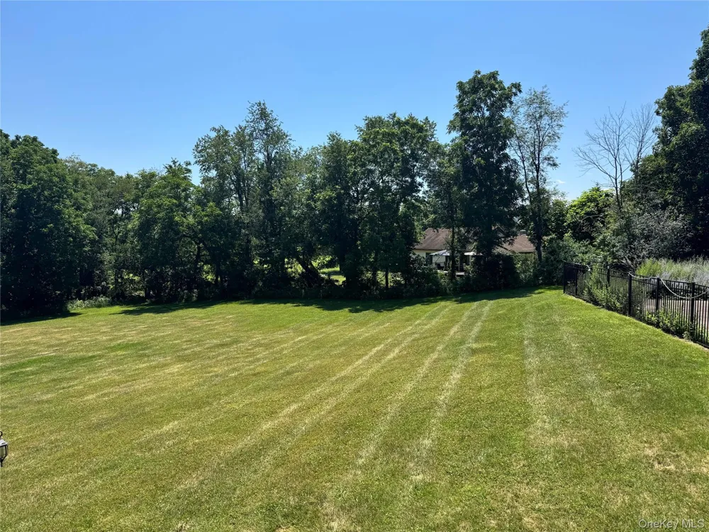 10 Willys Court Rock Tavern, NY 12575