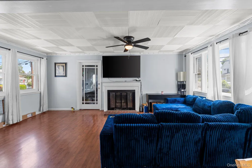 40 East Avenue Valley Stream, NY 11580