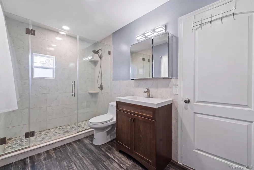 40 East Avenue Valley Stream, NY 11580
