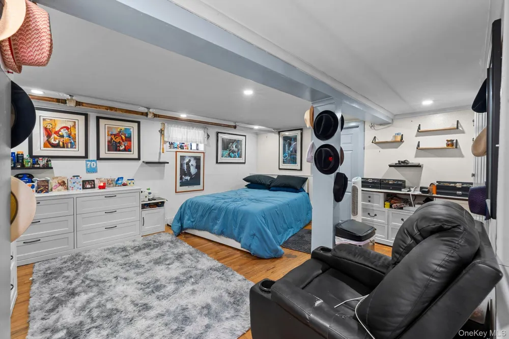 40 East Avenue Valley Stream, NY 11580