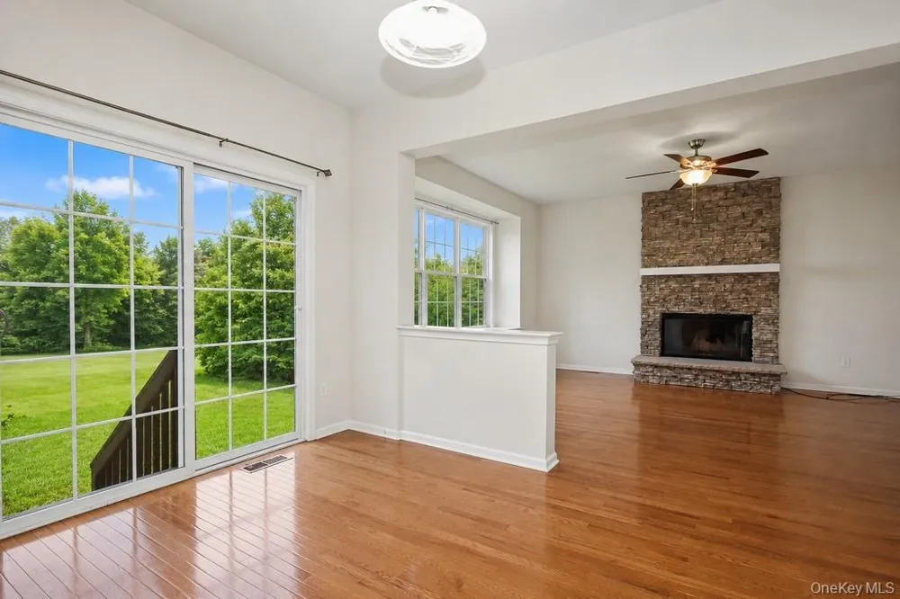 427 Vassar Place Fishkill, NY 12524