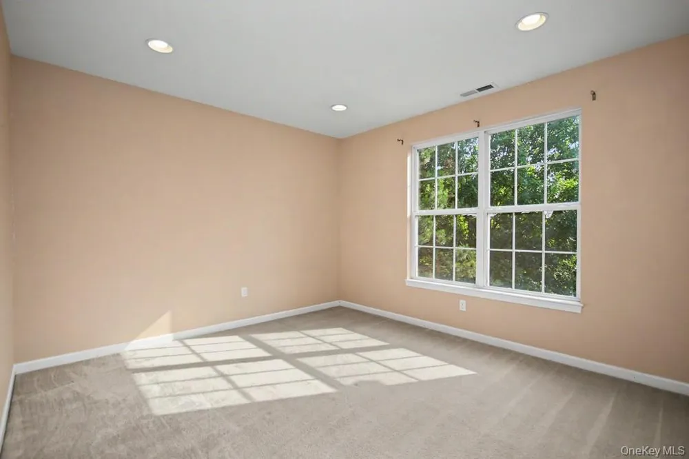 427 Vassar Place Fishkill, NY 12524