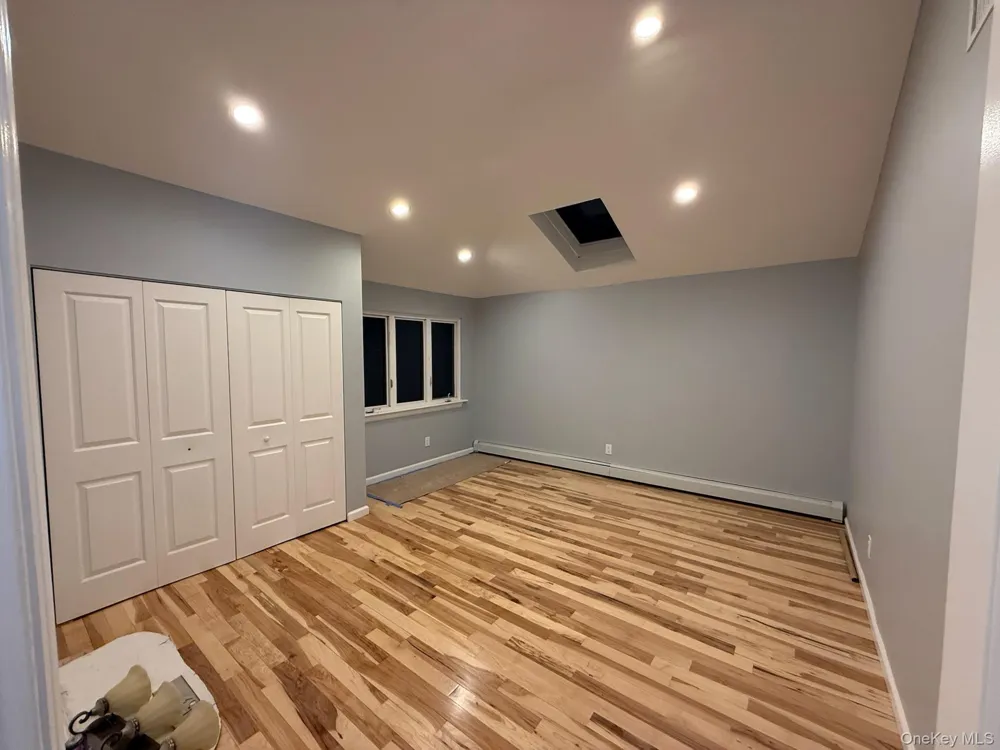 186 E Pennywood Avenue Roosevelt, NY 11575