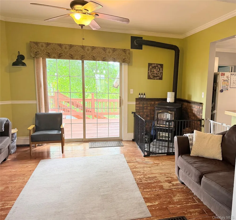 18 Pleasant Avenue Walden, NY 12586