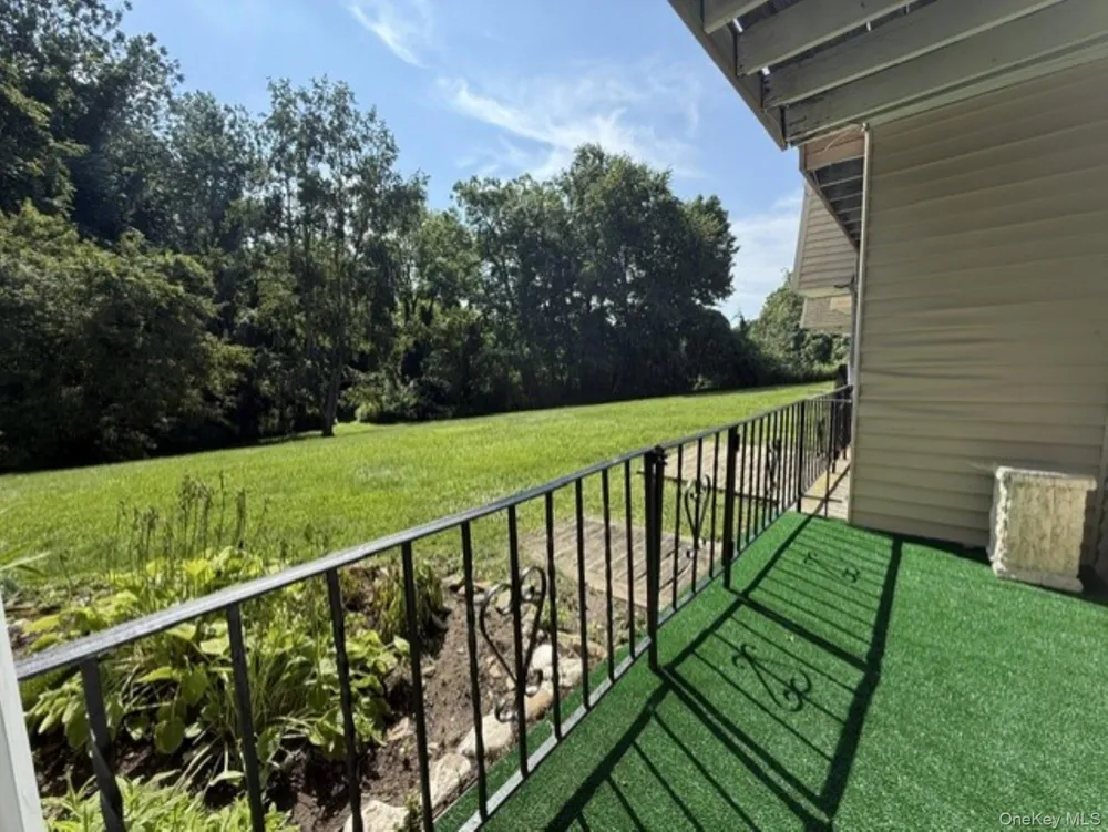 315 Fox Run Lane Carmel, NY 10512