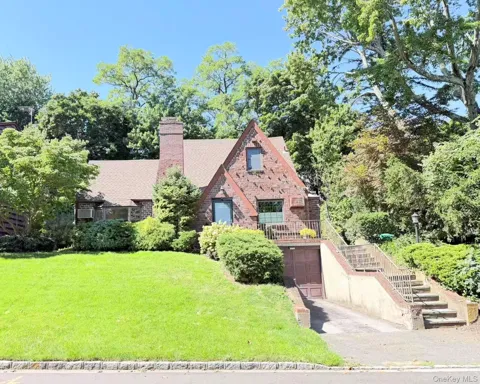 11 W Terrace Road