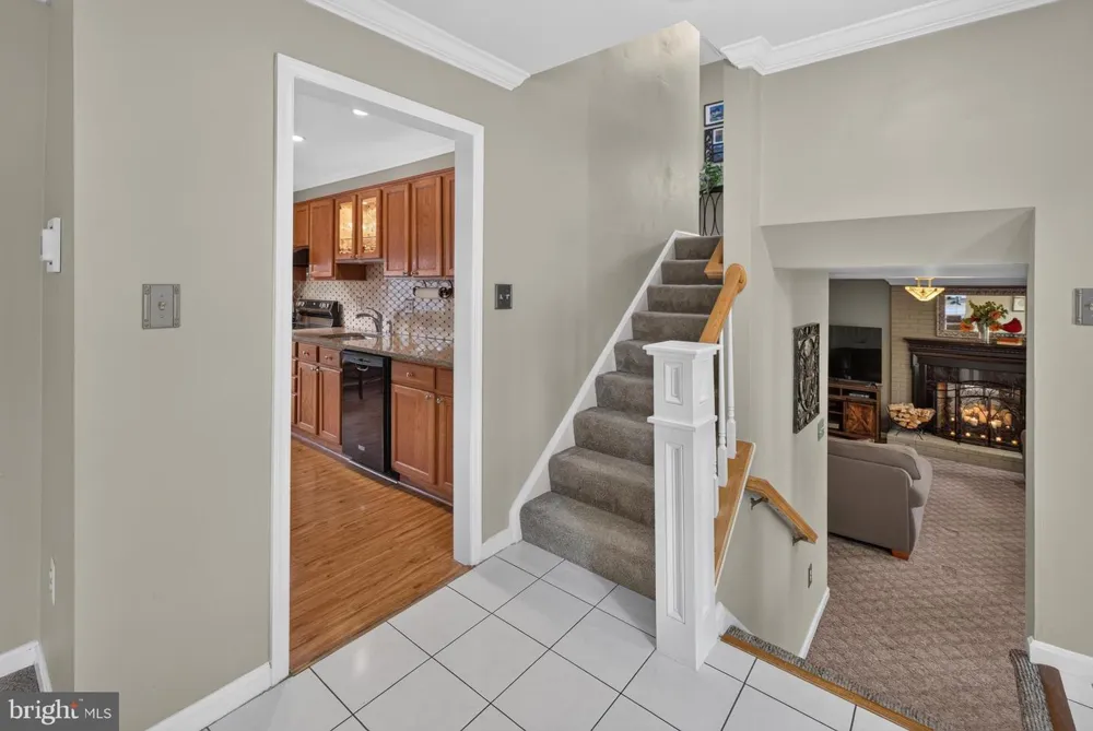 7901 LAURAL VALLEY WAY Springfield, VA 22153