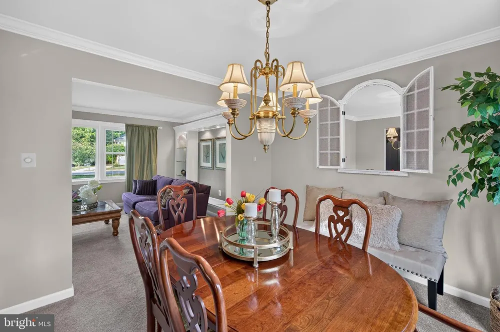 7901 LAURAL VALLEY WAY Springfield, VA 22153