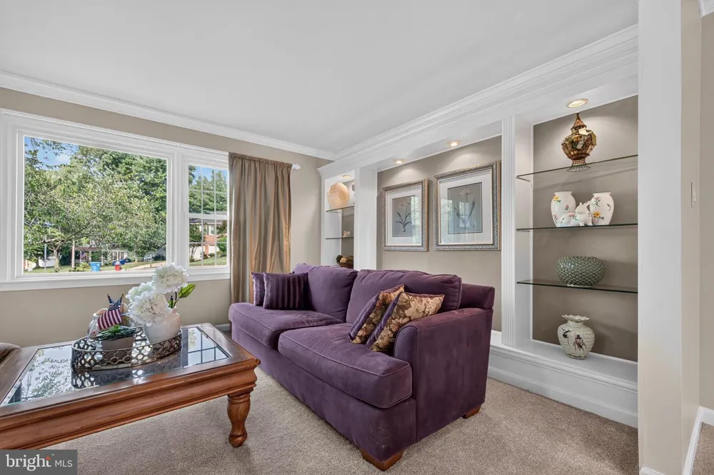 7901 LAURAL VALLEY WAY Springfield, VA 22153