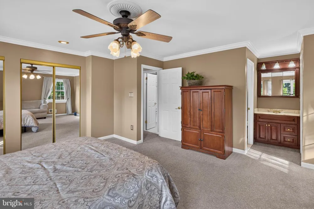 7901 LAURAL VALLEY WAY Springfield, VA 22153