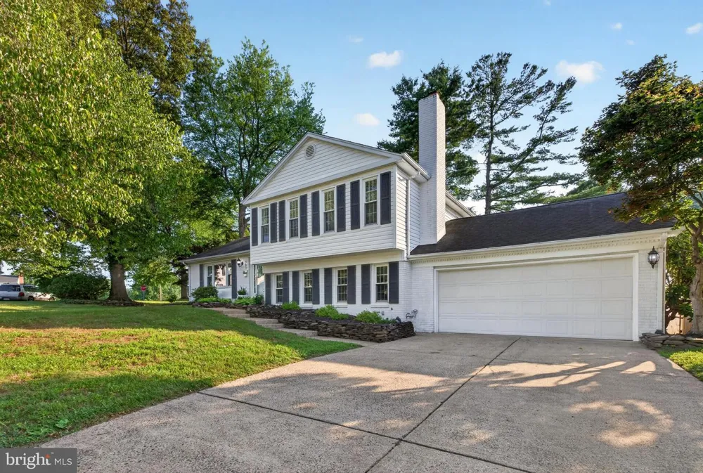 7901 LAURAL VALLEY WAY Springfield, VA 22153