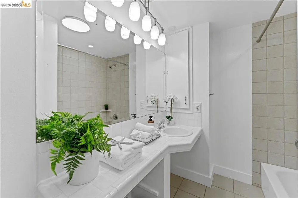 2725 Prince St. #10 Berkeley, CA 94705