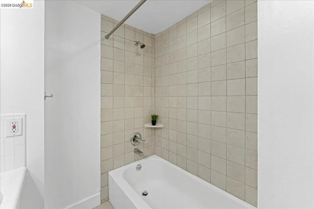 2725 Prince St. #10 Berkeley, CA 94705